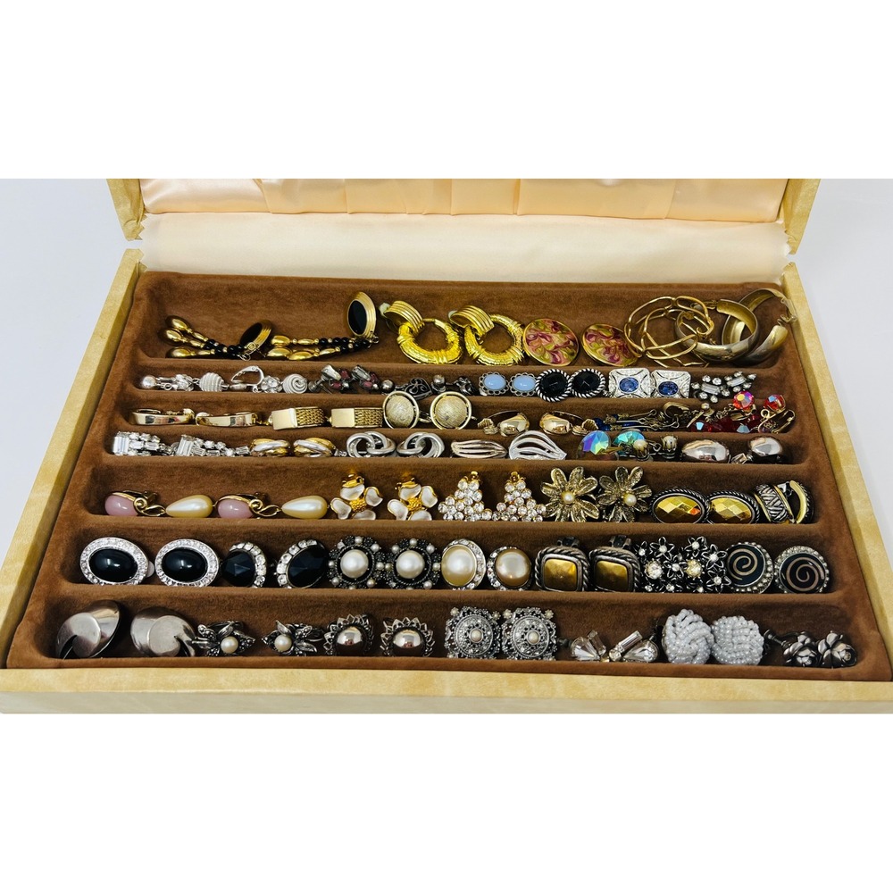 Vintage Gold & Silver Tone Signed & Unsigned Clip On & Screw Back Earring Lot 45